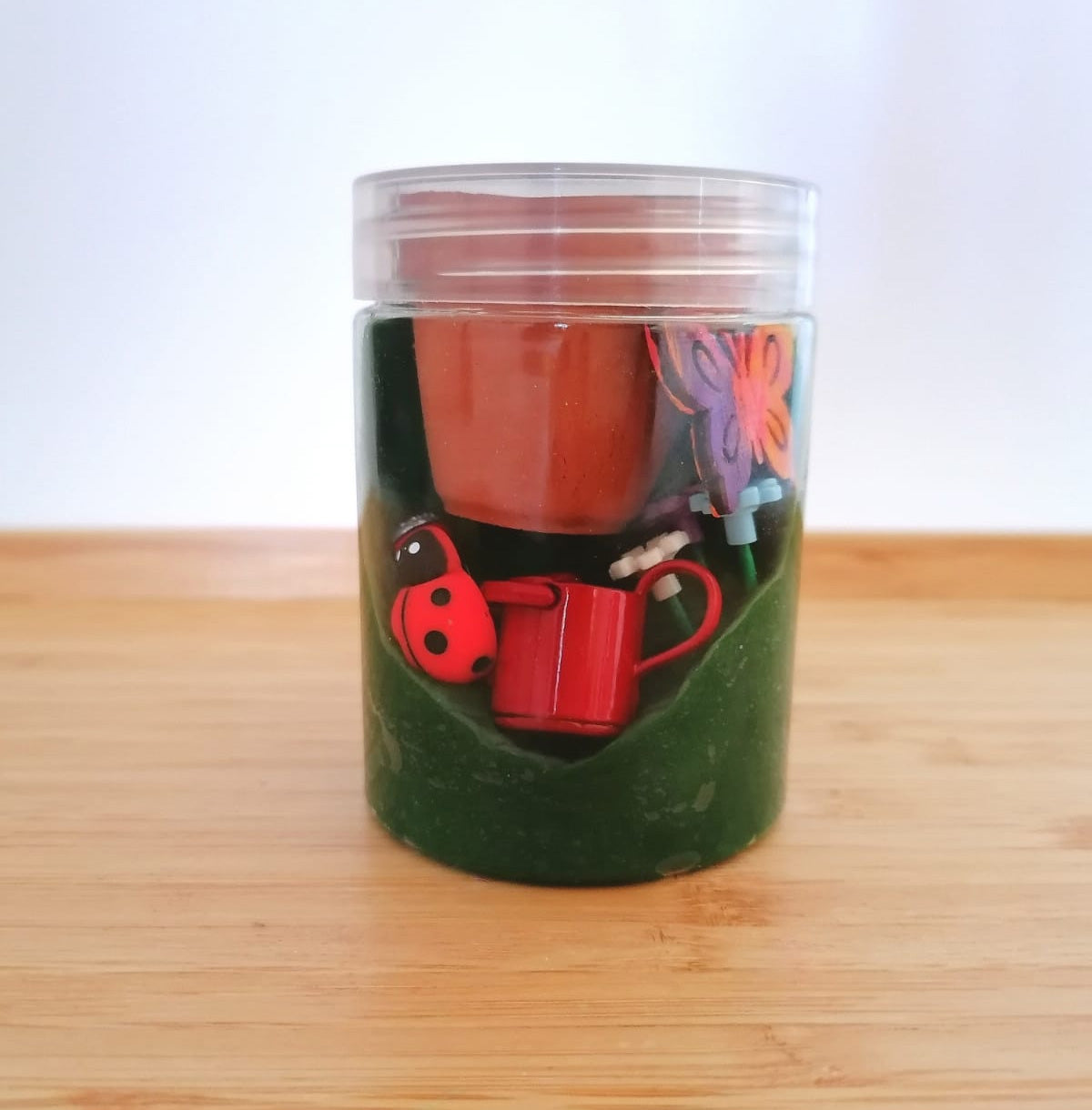 Ανοιξιάτικο Jar Πλαστελίνης