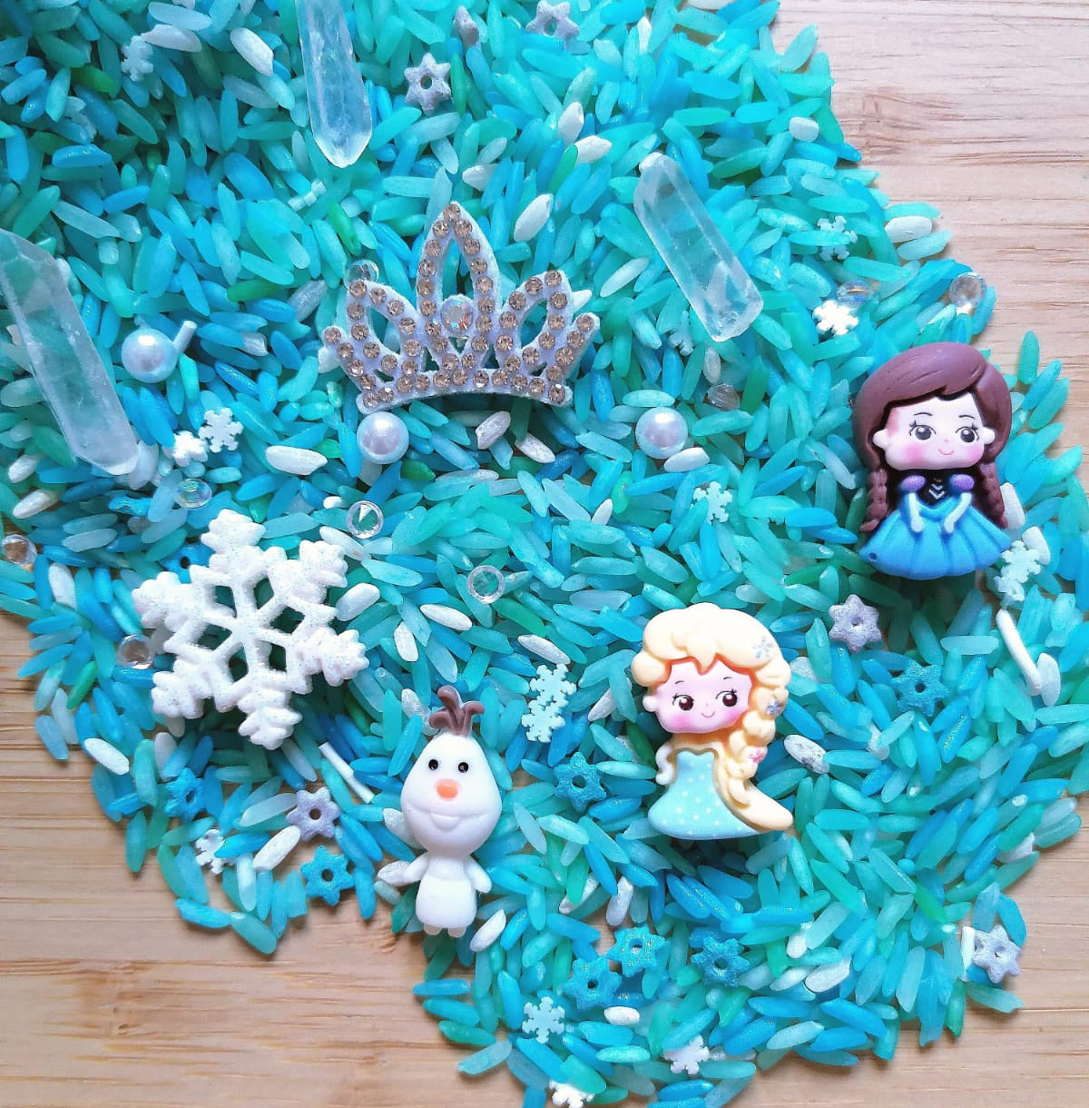 Frozen Pour and Play Sensory Jar